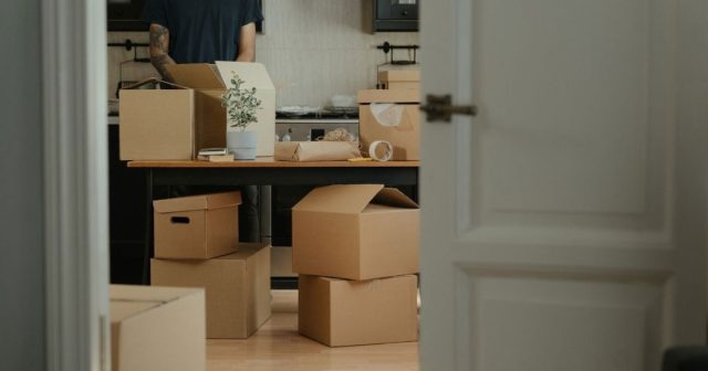 Local moving companies in Los Angeles with hourly rates