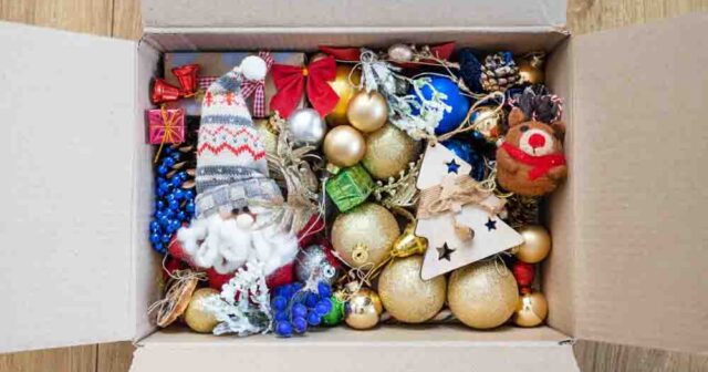 media-how-to-safely-pack-christmas-decorations_